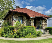 Rushmore Memorial Library